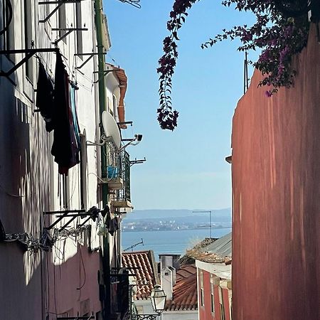 Quiet Street Alfama Lägenhet Lisboa Exteriör bild